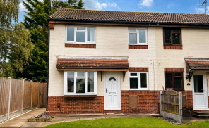18, Fontwell Park Gardens, Hornchurch RM12 6DA