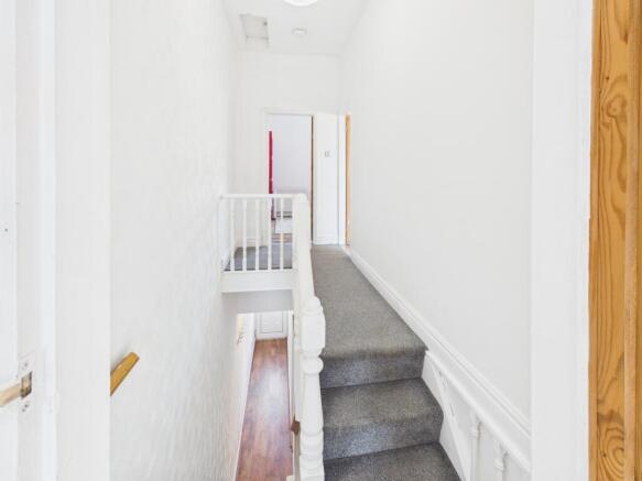 3 bed Terraced for sale Image 9