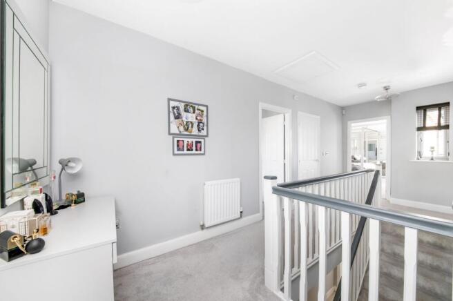 FIRST FLOOR LANDING