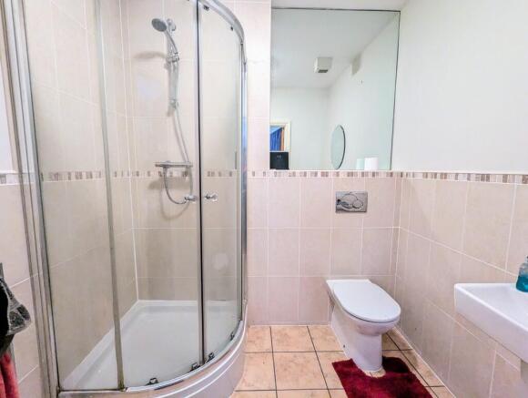2 bed Apartment for sale Image 12