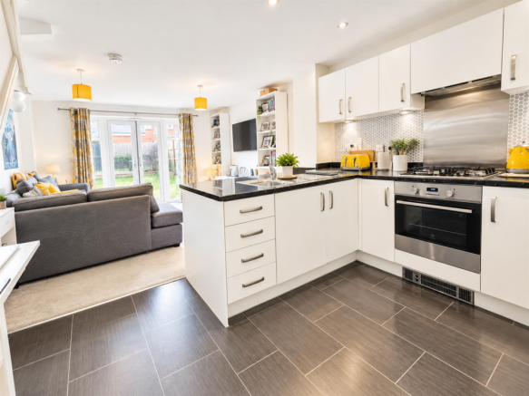 KITCHEN: