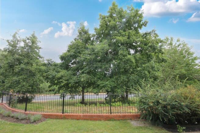 3 bed Terraced for sale Image 12