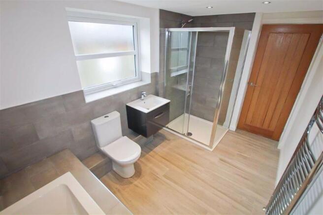 Bathroom / WC: