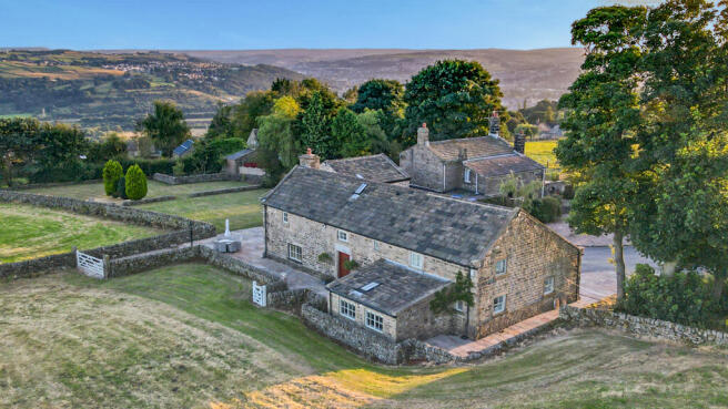 5 bed Barn Conversion for sale Image 5