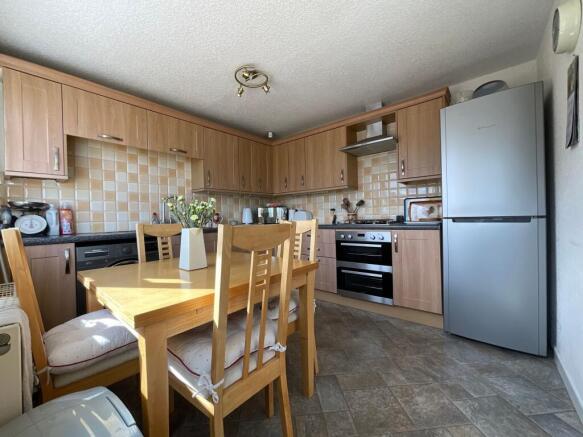 3 bed Detached for sale Image 4