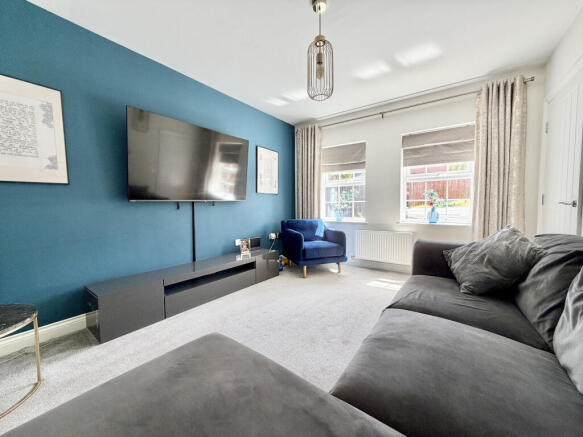 4 bed Detached for sale Image 6