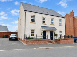 60, Dart Avenue, Exeter EX2 7FX