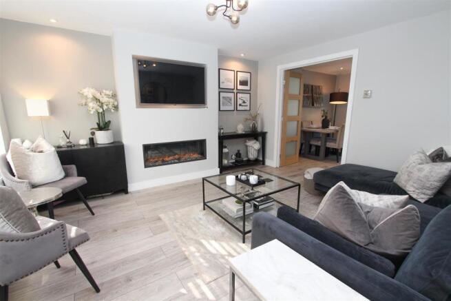 LIVING ROOM.jpg