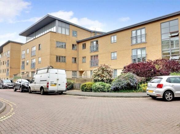 1 Bedroom Flat in Brandan House, Sovereign Place,