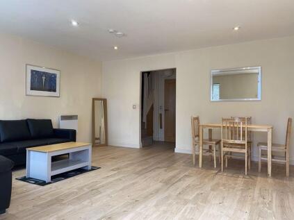 Onyx Mews, E15