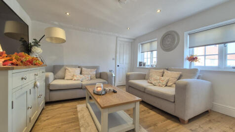 Bull Street, Southam, CV47