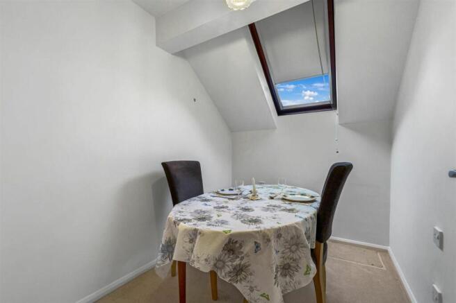 Bedroom 2 / Dining Room