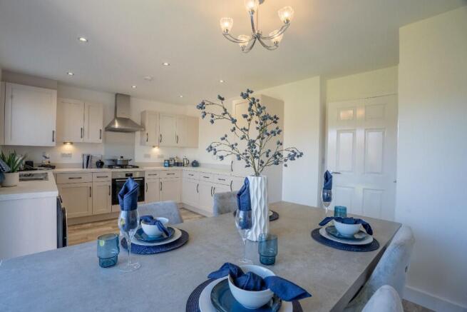 3 bed Semi-Detached for sale Image 4