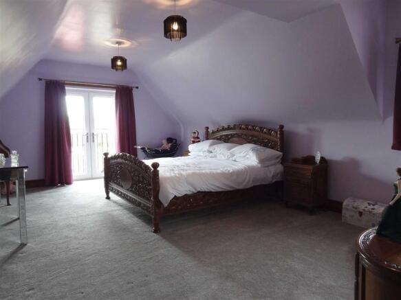 BEDROOM 1