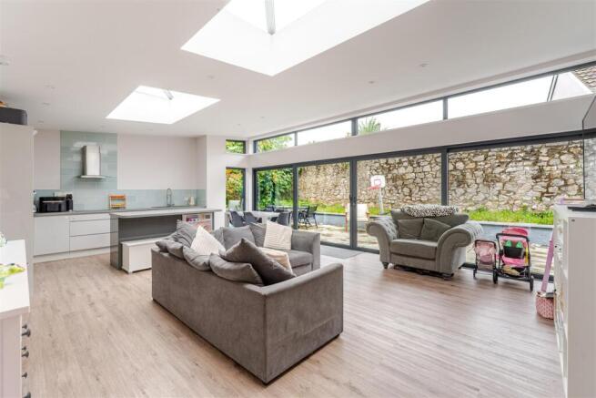 2 - open plan lounge diner kitchen