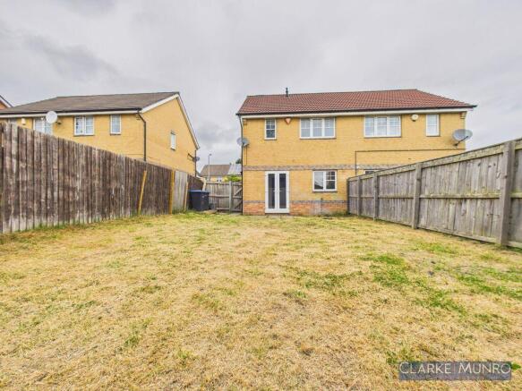 3 bed Semi-Detached for sale Image 11