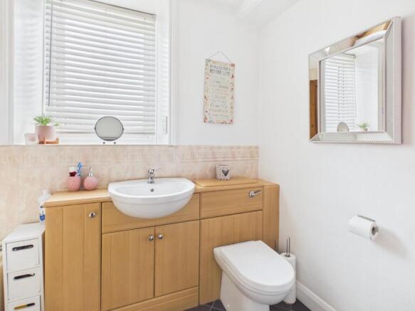 2 bed Cottage for sale Image 12
