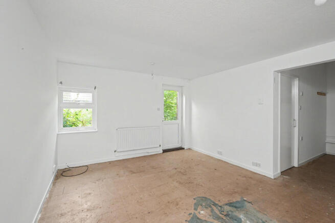39 Arncliffe Drive, Heelands, Milton Keynes, Buckinghamshire, MK13 7LE