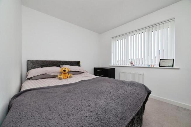 2 bed Semi-Detached for sale Image 11
