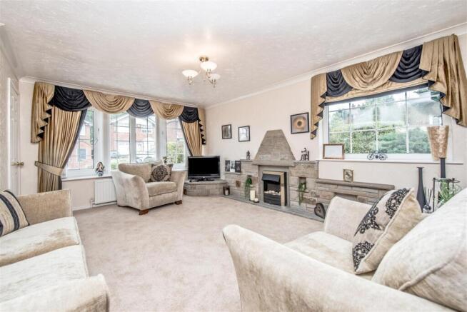 Living Room: