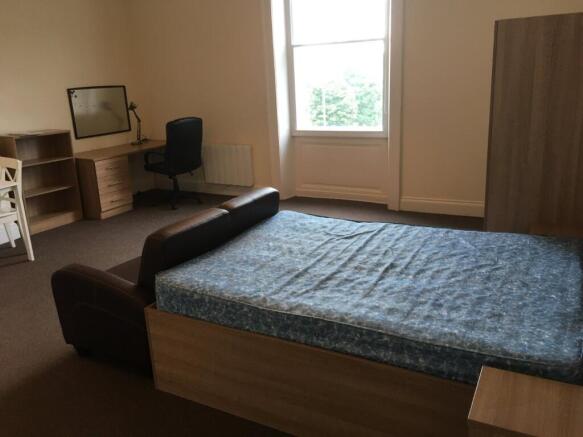 1 bed Apartment to rent Image 5