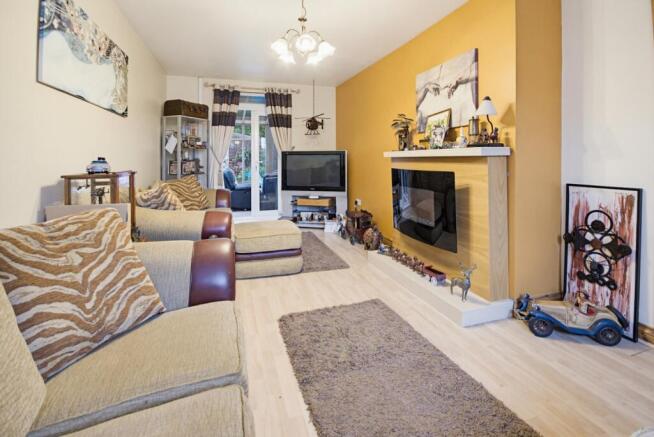 Semi-Detached for sale Image 6