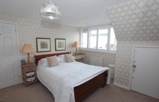 Bedroom: