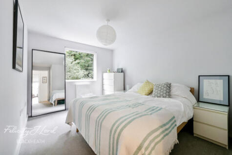 Seren Park Gardens, London