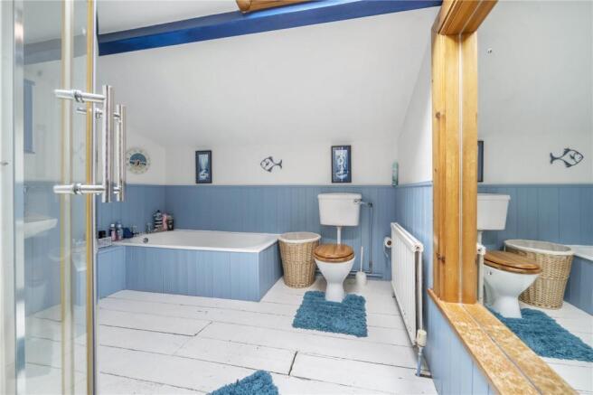 14 Bathroom 2023