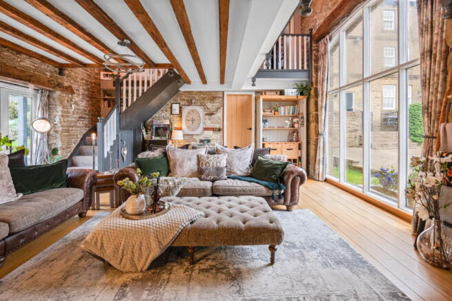 4 bed Barn Conversion for sale Image 8