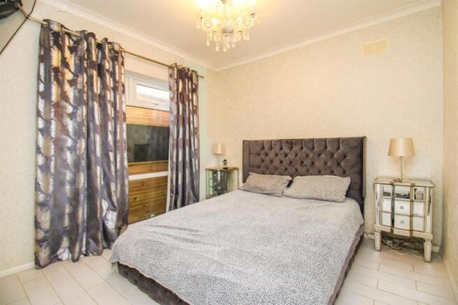 2 bed Detached Bungalow for sale Image 10