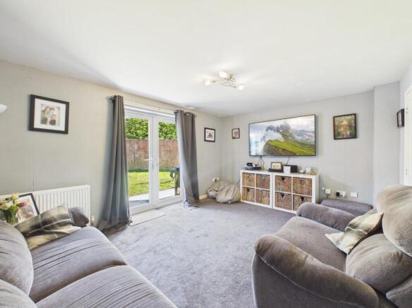 3 bed Semi-Detached for sale Image 6