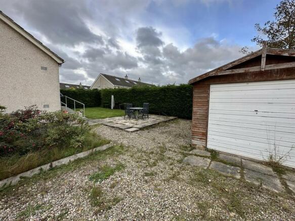 rear garden.JPEG