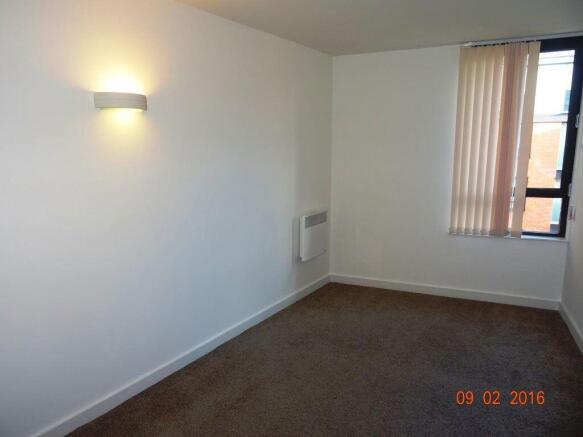 2 bed Apartment to rent Image 5