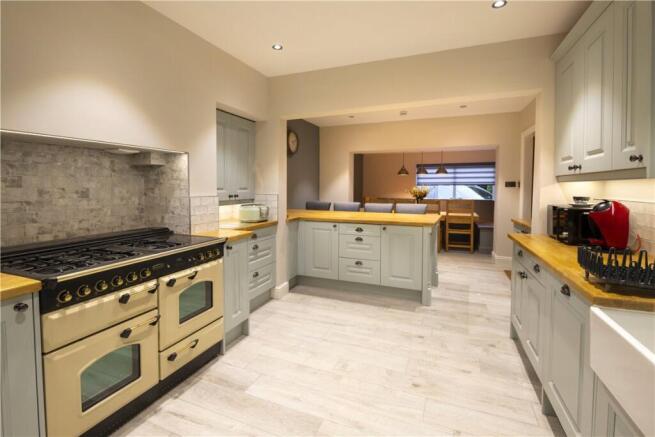 6 bed Terraced to rent Image 3