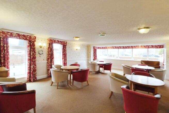 2 bed Flat for sale Image 9