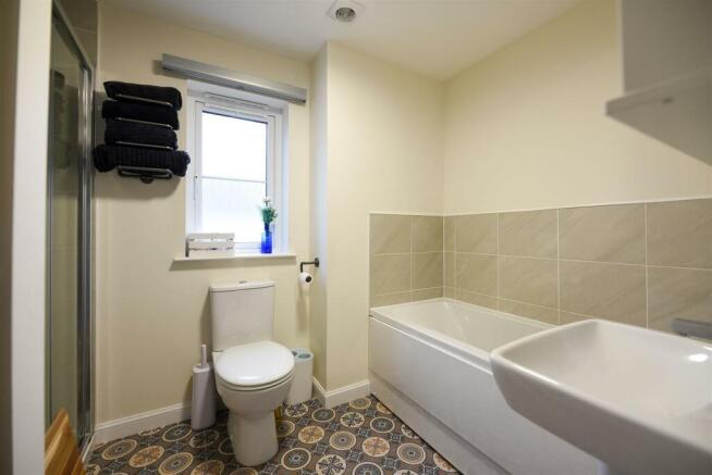 Bathroom.jpg