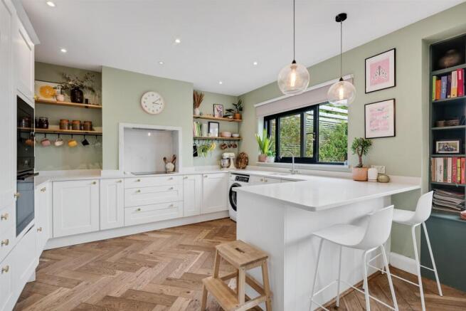 KITCHEN BREAKFAST ROOM