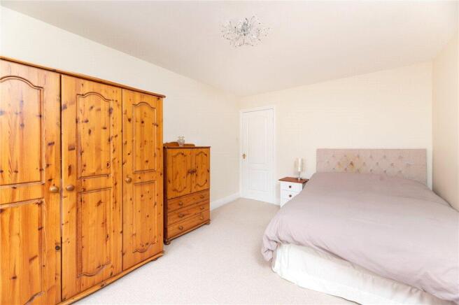 4 bed Detached for sale Image 10