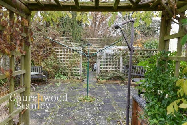 Pergola to sun terrace