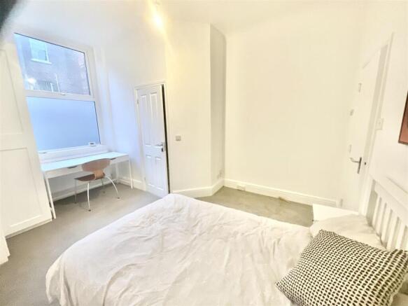 1 bed Flat to rent Image 7
