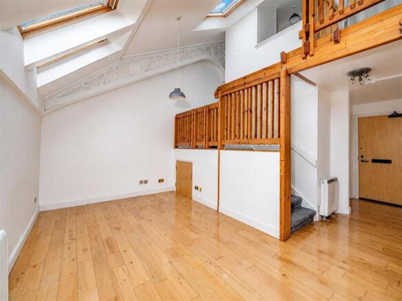 Flat 57 Braehead Methven Walk Dundee-3.jpg