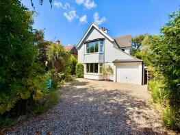 82, Cooden Drive, Bexhill-on-sea TN39 3AS