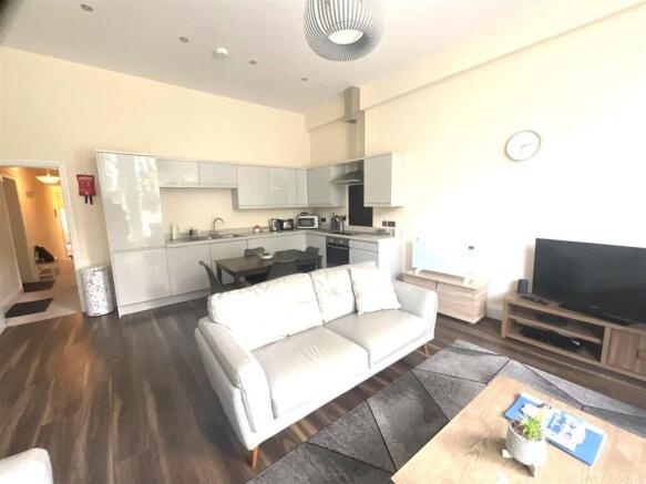 2 bed Not Specified to rent Image 7