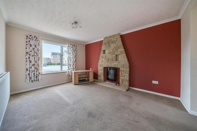 Lounge / Dining Room