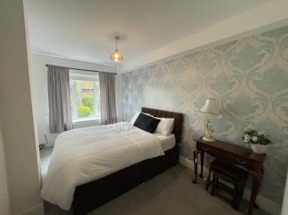 2 bed Apartment to rent Image 4