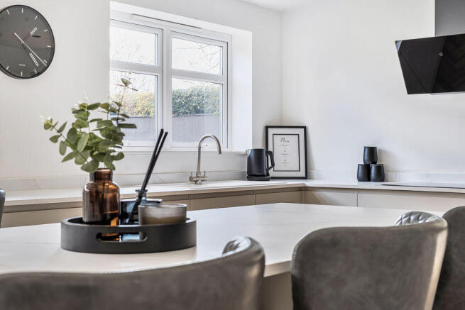 Kitchen/ Breakfast Room