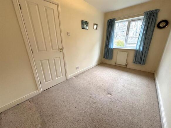 2 bed Semi-Detached for sale Image 11