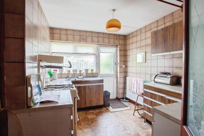 3 bed Semi-Detached for sale Image 6
