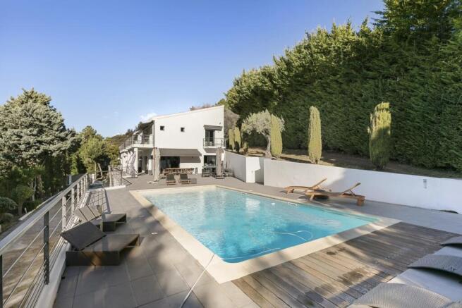 Villa de luxe  vendre Peille